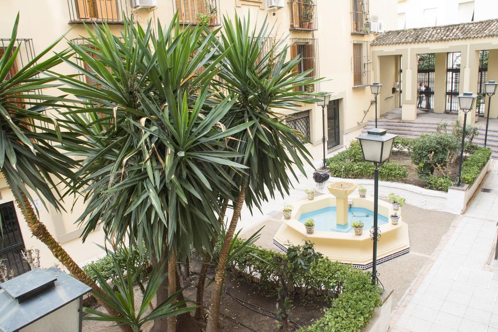 Apartamentos Sevilla Palace Exterior foto